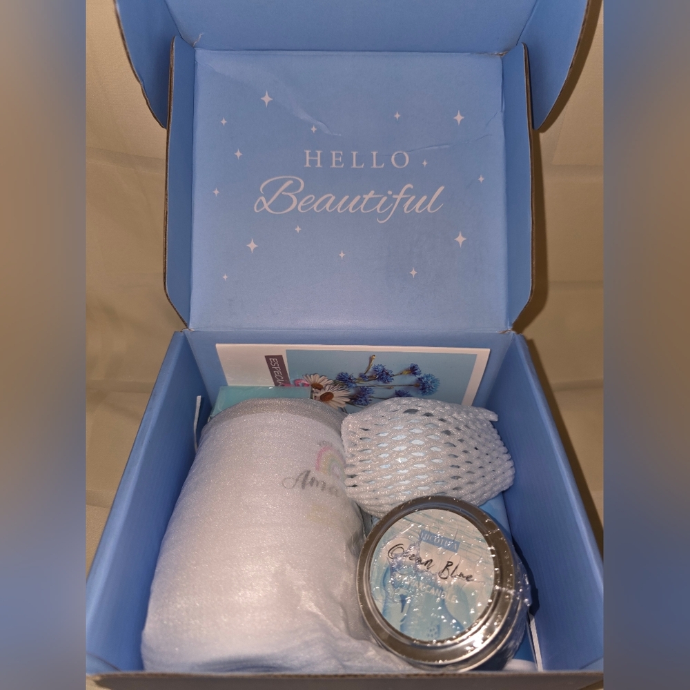 Hello Beautiful Box Bundle 💙 - Picture 6 of 16